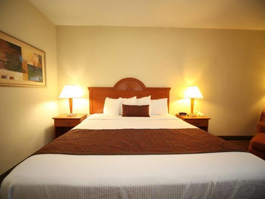 Best Western Plus Edison Inn Garner Εξωτερικό φωτογραφία